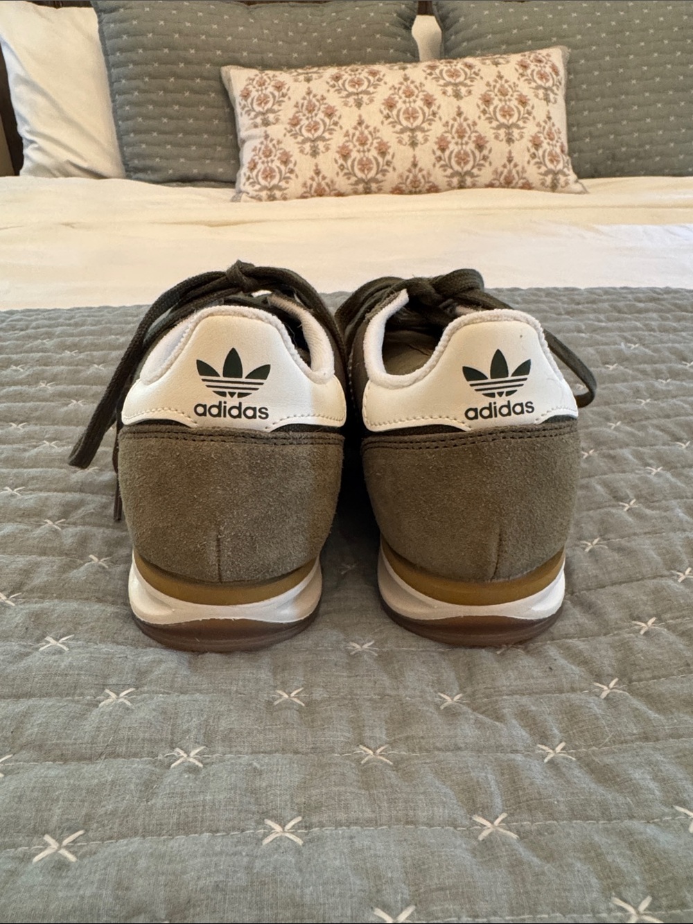EUC Adidas Sneakers - Picture 2 of 4